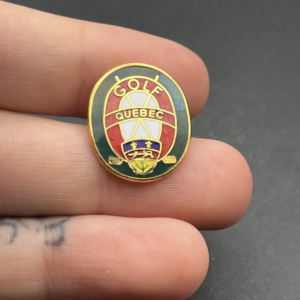 Golf Quebec Canada Crossed Clubs‎ Sport Game Lapel Hat Pin